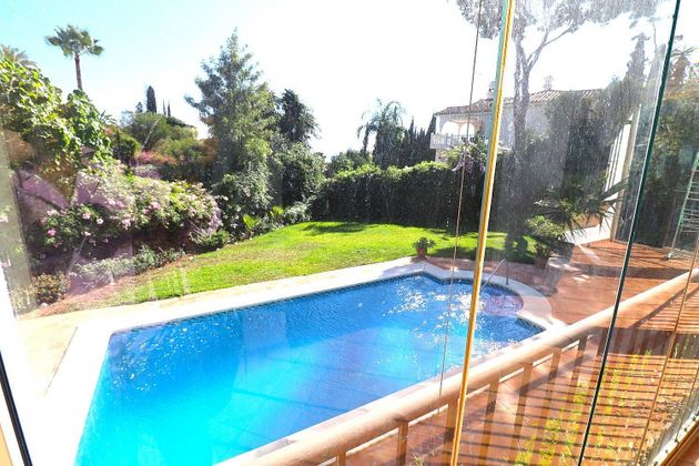 Foto 2 de Xalet en venda a calle Las Granadas de 4 habitacions amb terrassa i piscina
