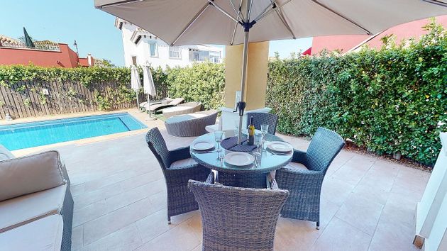 Foto 1 de Casa en lloguer a Mar Menor Golf de 2 habitacions amb terrassa i piscina