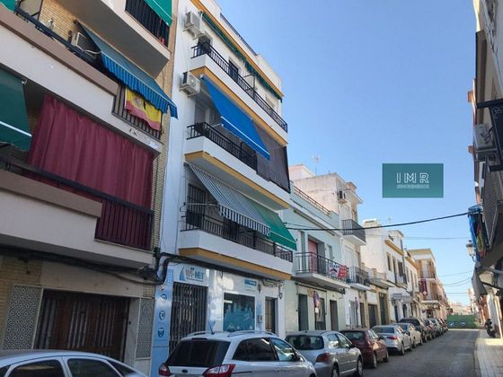 Foto 1 de Pis en venda a calle Comercio de 2 habitacions amb terrassa