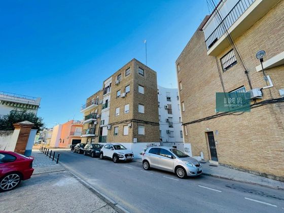 Foto 2 de Venta de piso en calle Doctor Evaristo del Castillo de 3 habitaciones y 85 m²