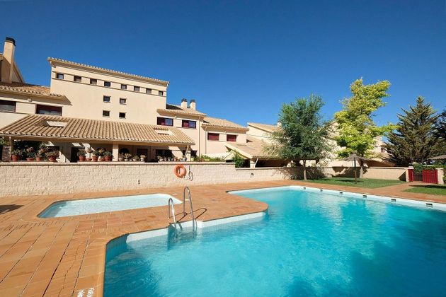 Foto 1 de Xalet en venda a Gójar de 3 habitacions amb terrassa i piscina