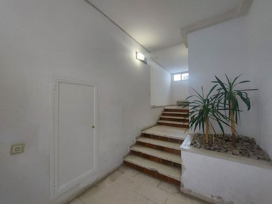 Foto 2 de Pis en venda a calle Teodosio de 1 habitació i 155 m²