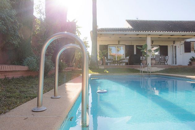 Foto 2 de Venta de chalet en calle Murillo de 6 habitaciones con terraza y piscina