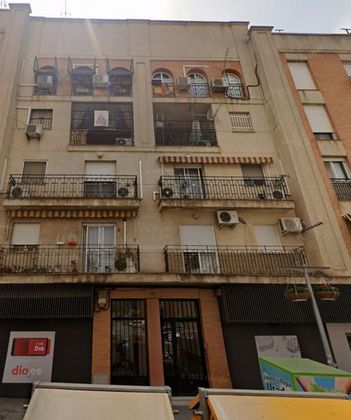 Foto 1 de Venta de piso en avenida Reyes Católicos de 4 habitaciones con aire acondicionado y calefacción