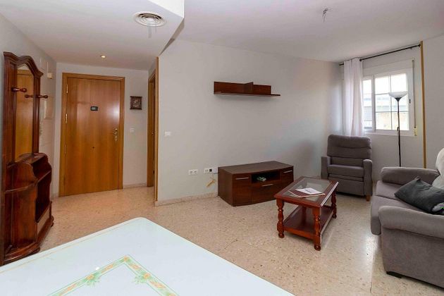 Foto 2 de Venta de piso en San Roque - Ronda norte de 3 habitaciones con terraza y calefacción