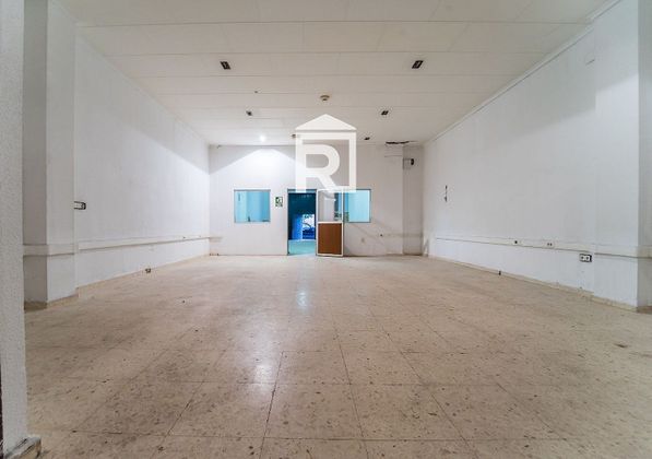 Foto 1 de Local en venda a Zona Metro - Auditorio de 139 m²