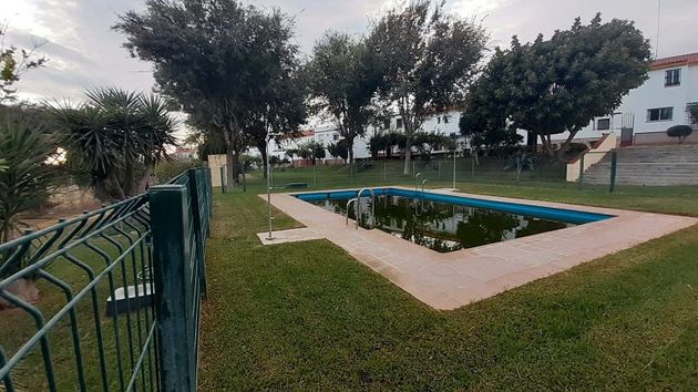 Foto 2 de Casa en venda a Nueva Alcalá de 5 habitacions amb terrassa i piscina
