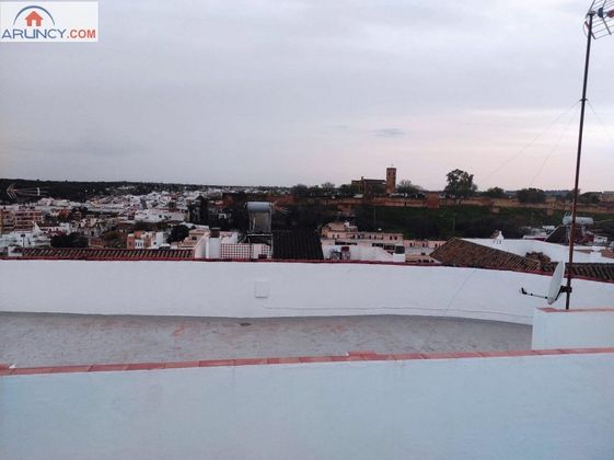 Foto 1 de Casa adossada en venda a Centro - Alcalá de Guadaira de 6 habitacions amb terrassa i garatge