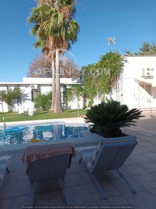 Foto 2 de Chalet en venta en La Paz de 4 habitaciones con terraza y piscina