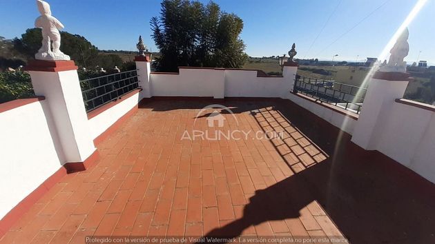 Foto 2 de Venta de chalet en Nueva Alcalá de 4 habitaciones con terraza y piscina