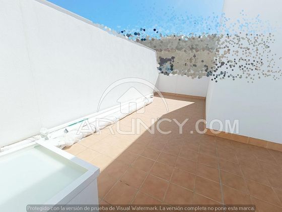 Foto 2 de Casa adossada en venda a La Paz de 3 habitacions amb terrassa i garatge