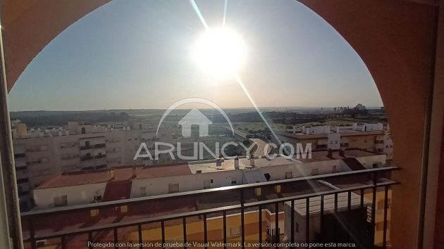 Foto 2 de Pis en venda a La Paz de 4 habitacions amb terrassa i aire acondicionat
