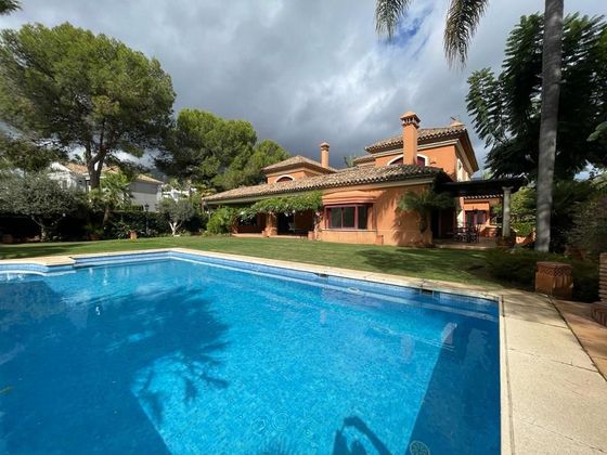 Foto 1 de Xalet en venda a calle Altos Reales de 6 habitacions amb terrassa i piscina