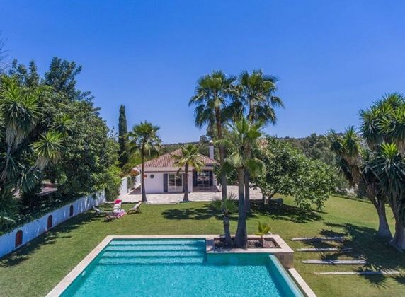 Foto 2 de Venta de casa rural en Coín de 8 habitaciones con terraza y piscina