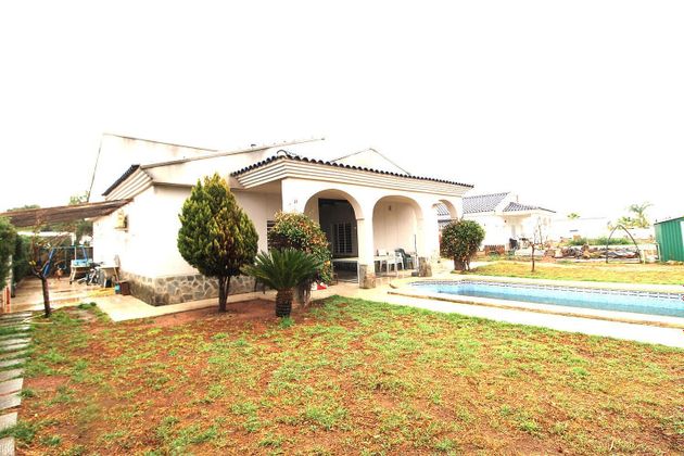 Foto 1 de Venta de chalet en Olocau de 3 habitaciones con terraza y piscina