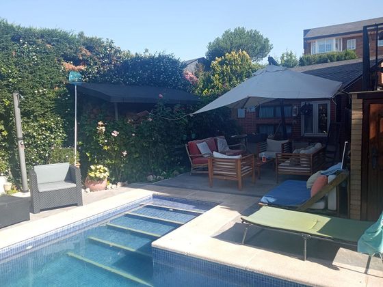 Foto 2 de Venta de chalet en Colmenarejo de 7 habitaciones con terraza y piscina