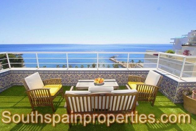 Foto 1 de Àtic en venda a Playa Bajadilla - Puertos de 5 habitacions amb terrassa i piscina