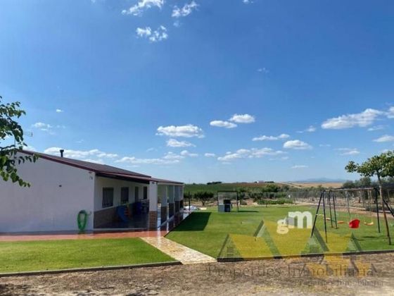 Foto 2 de Casa rural en venda a Guareña de 3 habitacions amb terrassa i piscina