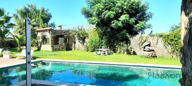 Foto 2 de Venta de chalet en Villanueva de la Serena de 2 habitaciones con piscina y jardín