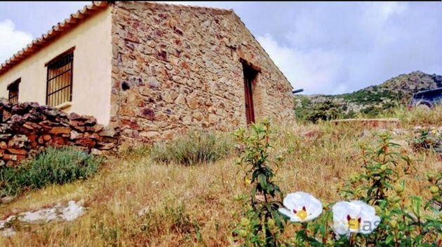 Foto 1 de Casa rural en venta en Cabeza del Buey de 2 habitaciones con jardín