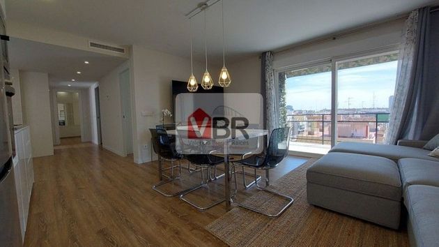 Foto 2 de Piso en alquiler en Ciutat Jardí de 4 habitaciones con terraza y muebles
