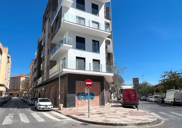 Foto 2 de Alquiler de local en calle Luis Carreras de 225 m²
