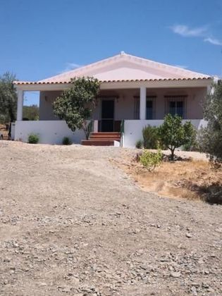 Foto 2 de Casa rural en venda a calle Valle del Guadalhorce de 3 habitacions amb terrassa i piscina