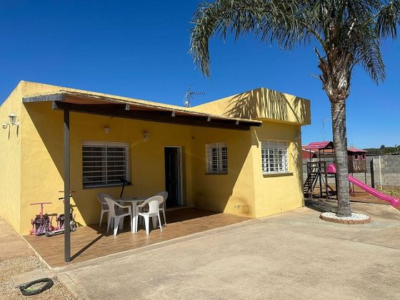 Foto 1 de Xalet en venda a Monserrat de 3 habitacions amb terrassa i garatge