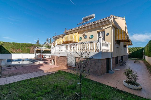 Foto 1 de Casa en venda a Cúllar Vega de 4 habitacions amb terrassa i piscina