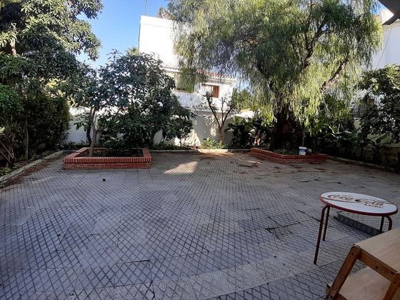 Foto 1 de Venta de chalet en calle Chucha de 4 habitaciones con terraza y jardín