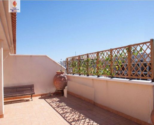 Foto 1 de Àtic en venda a Juan Carlos I de 3 habitacions amb terrassa i garatge