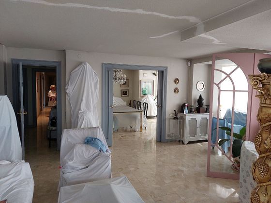 Foto 2 de Venta de piso en Centro - Murcia de 3 habitaciones con balcón y aire acondicionado