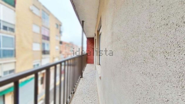 Foto 1 de Pis en lloguer a calle Vicente Aleixandre de 3 habitacions amb balcó