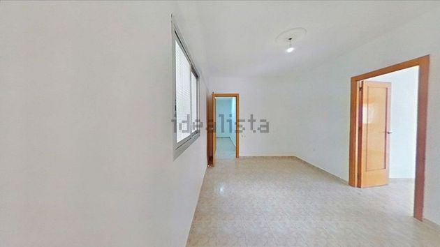 Foto 1 de Alquiler de piso en calle De Conchita Piquer de 3 habitaciones con ascensor