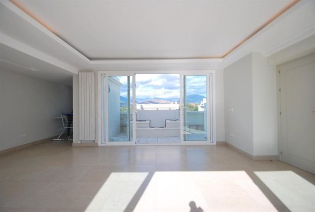Foto 2 de Àtic en venda a Puerto Banús de 4 habitacions amb terrassa i piscina