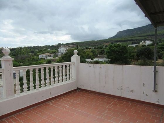 Foto 2 de Casa adossada en venda a Alhaurín el Grande de 3 habitacions amb terrassa i garatge