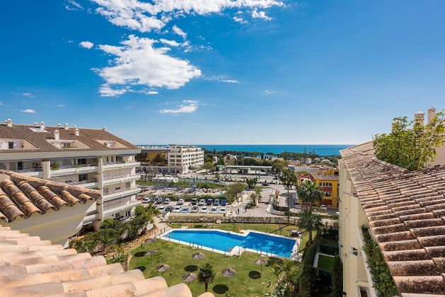 Foto 1 de Àtic en venda a Lomas de Marbella Club - Puente Romano de 4 habitacions amb terrassa i piscina