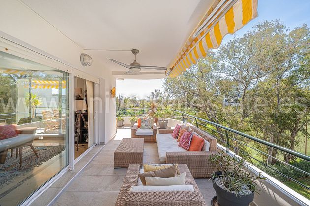 Foto 1 de Venta de ático en Guadalmina de 4 habitaciones con terraza y piscina