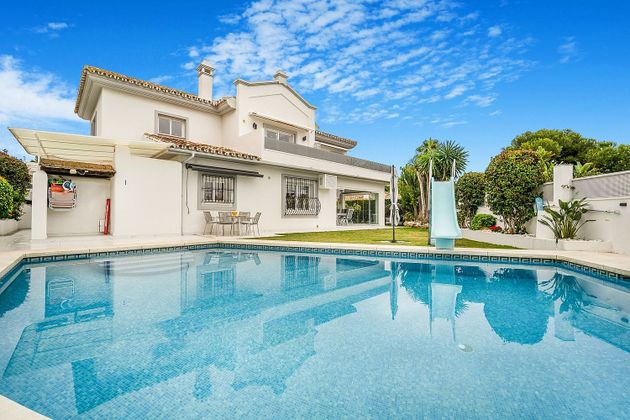 Foto 1 de Casa en venda a Los Monteros - Bahía de Marbella de 5 habitacions amb terrassa i piscina