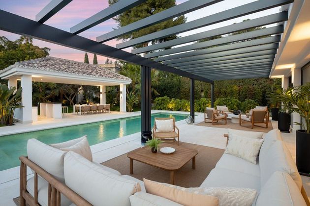 Foto 1 de Venta de chalet en Los Naranjos - Las Brisas de 4 habitaciones con terraza y piscina