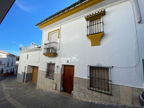 Foto 2 de Casa en venda a calle Escribanos de 5 habitacions amb terrassa i balcó