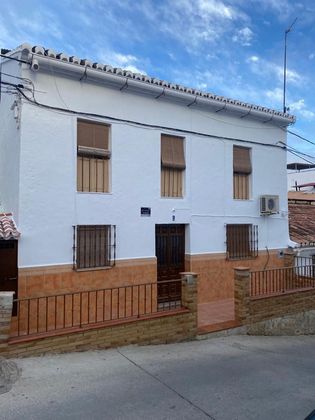 Foto 2 de Casa en venta en calle De Los Reyes de 4 habitaciones y 176 m²