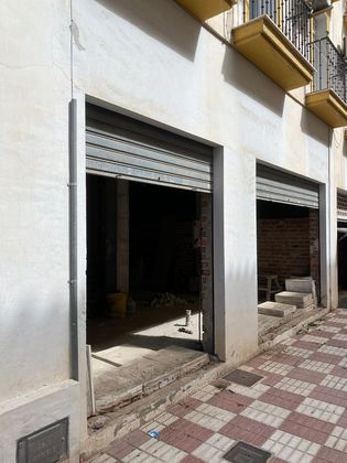 Foto 2 de Local en venda a calle Lateral Reina Sofía de 257 m²