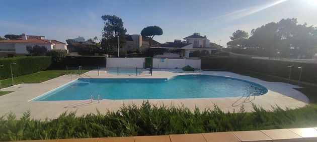 Foto 2 de Pis en venda a Punta Umbría de 3 habitacions amb terrassa i piscina