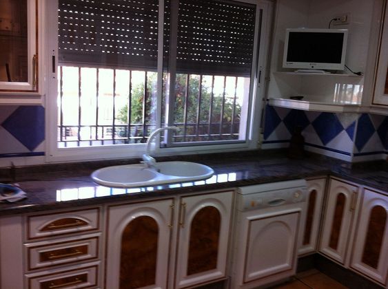 Foto 1 de Casa adosada en alquiler en urbanización Monteverde de 3 habitaciones con terraza y muebles