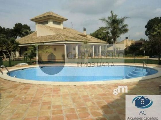 Foto 1 de Chalet en venta en Alberca de 6 habitaciones con terraza y piscina