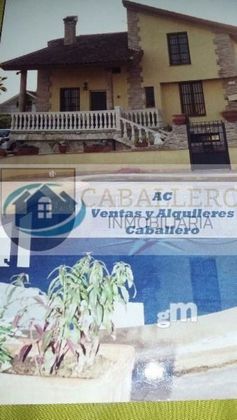 Foto 1 de Xalet en venda a Santa Cruz de 5 habitacions amb terrassa i piscina