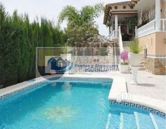 Foto 1 de Venta de chalet en Benferri de 4 habitaciones con terraza y piscina