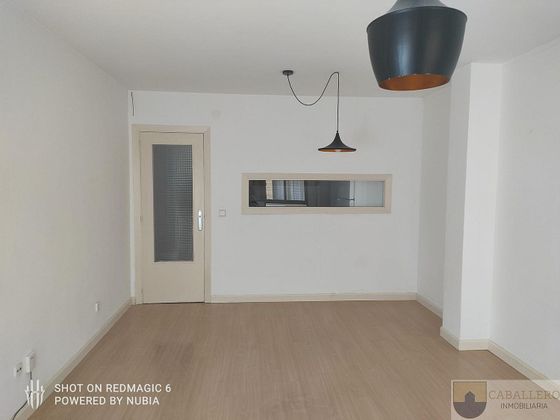 Foto 1 de Alquiler de piso en Centro - Murcia de 1 habitación con muebles y aire acondicionado