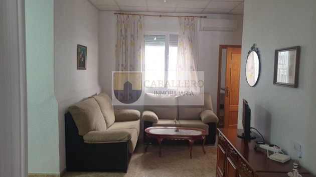 Foto 1 de Pis en lloguer a La Ñora de 4 habitacions amb terrassa i mobles